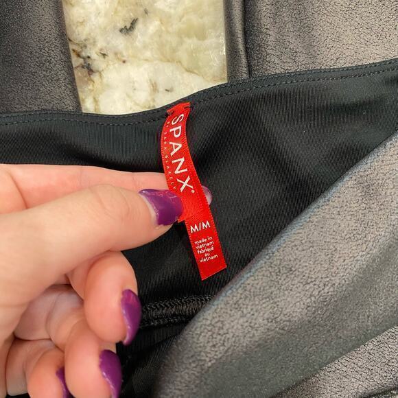 Spanx Faux Leather Leggings Black‎ Size Medium - Picture 9 of 9